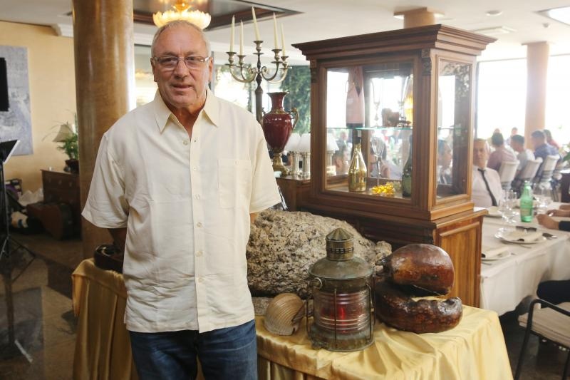 Zadar – Poznati zadarski ugostitelj Erik Pavin na rucak je pozvao djelatnike Cistoce koji su mogli gustati u vrhunskom ribljem meniju. Photo: Filip Brala/PIXSEL Zadar – Poznati zadarski ugostitelj Erik Pavin na rucak je pozvao djelatnike Cistoce koji su mogli gustati u vrhunskom ribljem meniju. Photo: Filip Brala/PIXSEL