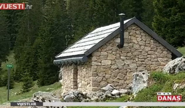Pastirka kućica na Lubenovcu u NP Sjeverni Velebit