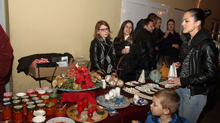 Bibinje: Božićni sajam na Trgu Franje Tuđmana Bibinje: Božićni sajam na Trgu Franje Tuđmana