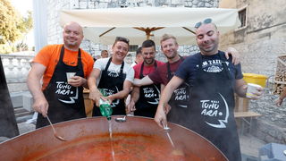 Prva večernja “fešta od rib'” Tuna, Sushi & Wine Festivala