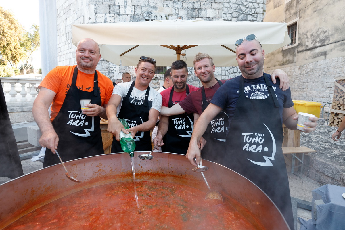 Prva večernja “fešta od rib'” Tuna, Sushi & Wine Festivala