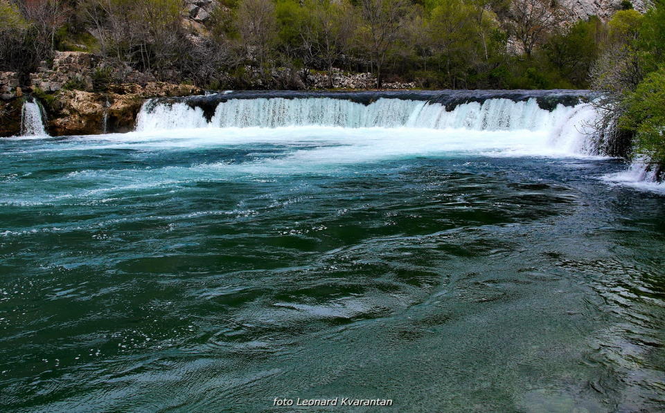 Pješačka staza Obrovac – Jankovića buk