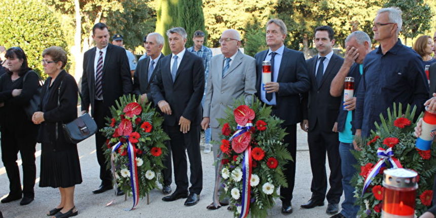 Obilježavanje Dana hrvatske policije i blagdana sv. Mihovila: Polaganje vijenaca na Gradskom groblju