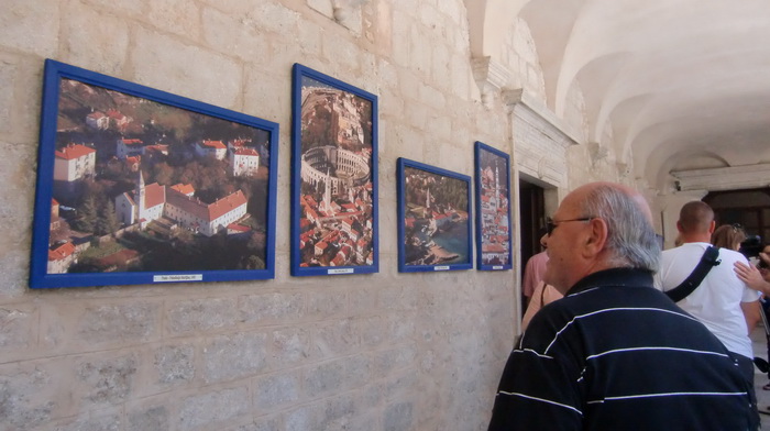 Sveti Frane: Otvorenje izlozbe “Samostalne franjevacke provincije Sv. Jeronima”, Foto: Iva Pejkovic Sveti Frane: Otvorenje izlozbe “Samostalne franjevacke provincije Sv. Jeronima”, Foto: Iva Pejkovic