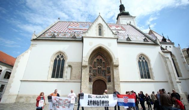 Udruga Blokirani odrzala je prosvjed na Trgu svetog Marka. Photo: Sanjin Strukic/PIXSELL