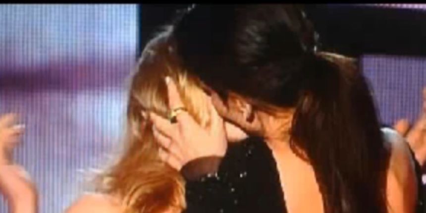 Sandra Bullock i Scarlett Johansson ( foto YouTube) Sandra Bullock i Scarlett Johansson ( foto YouTube)