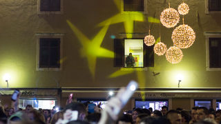 Doček 2017: Najluđa noć na zadarskom Poluotoku privukla više tisuća Zadrana i gostiju Doček 2017: Najluđa noć na zadarskom Poluotoku privukla više tisuća Zadrana i gostiju