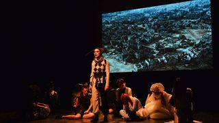 Dragon teatar- “POE – Nikad više”, foto: Iva Perinčić Dragon teatar- “POE – Nikad više”, foto: Iva Perinčić