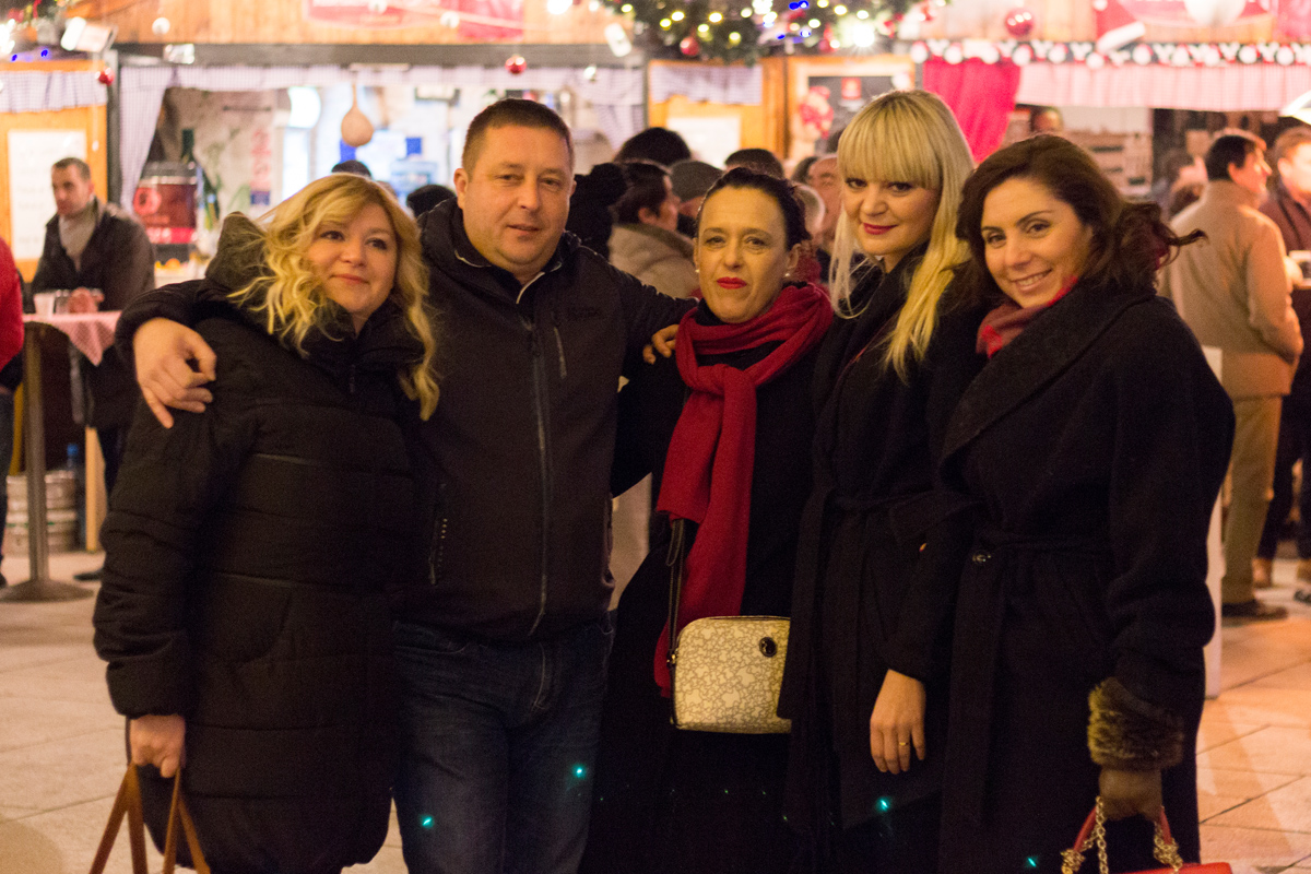 Doček 2017: Najluđa noć na zadarskom Poluotoku privukla više tisuća Zadrana i gostiju Doček 2017: Najluđa noć na zadarskom Poluotoku privukla više tisuća Zadrana i gostiju