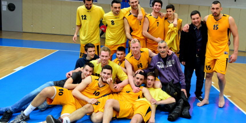 U posljednjem kolu A-2 lige Jug, košarkaši Jazine Arbanasa trebali su pobjedu nad Sukošanom kako bi potvrdili nastup u kvalifikacijama za A-1 ligu. Nervoza je učinila svoje ali na koncu košarkaši trenera Josipa Plantaka slavili su rezultatom 63-58