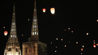 Na tržnici Dolac održan je peti performans Kapulica & Lampioni.  Foto: PIXSELL