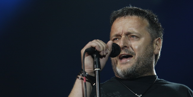 Split, 130610.
U Spaladium Areni odrzan je koncert na kojem je prikupljan novac koji ce biti iskoristen za pravnu pomoc hrvatskim generalima koji odgovaraju u Haagu i pred hrvatskim pravosudjem. Nastupali su Thompson, Oliver Dragojevic, KUD Cambi, Dalmati Split, 130610.
U Spaladium Areni odrzan je koncert na kojem je prikupljan novac koji ce biti iskoristen za pravnu pomoc hrvatskim generalima koji odgovaraju u Haagu i pred hrvatskim pravosudjem. Nastupali su Thompson, Oliver Dragojevic, KUD Cambi, Dalmati