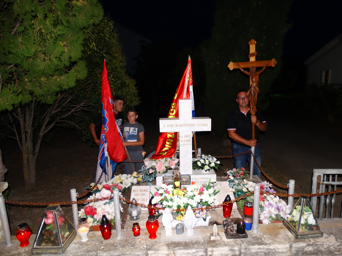 Molitvena hodnja “Koracima nade u istinu”, tradicija koja ne blijedi Molitvena hodnja “Koracima nade u istinu”, tradicija koja ne blijedi