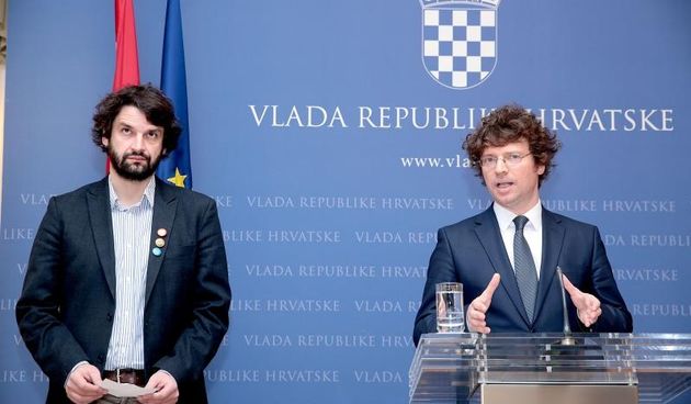 Prvi potpredsjednik Vlade Republike Hrvatske Tomislav Karamarko primio je u Banskim dvorima, voditelja ekspertne radne skupine za provedbu Cjelovite kurikularne reforme Borisa Jokica. Voditelj ekspertne skupine Jokic predstavio je dosadasnji rad, rezultat