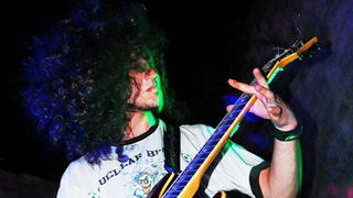 Elektricna gitara. Gitarijada Za šaku metala 2012, foto: Tea Balog Elektricna gitara. Gitarijada Za šaku metala 2012, foto: Tea Balog