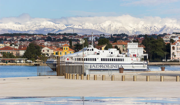 Dora. Đir po gradu 3. siječnja 2017. Dora, snijeg na Velebitu