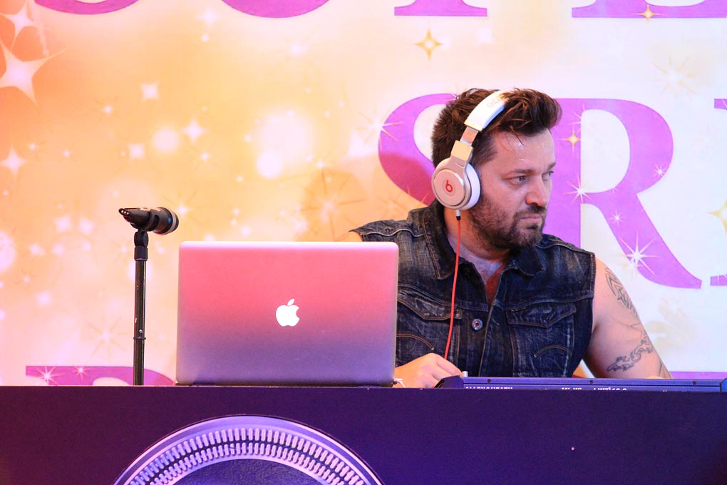 Image 685877 (auto) Image 685877 (auto)