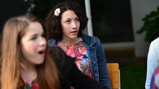 Kazališna udruga “Igrajmo se” predstavila je dramsku igru “Coffee to go” u atriju Gradske knjižnice Zadar