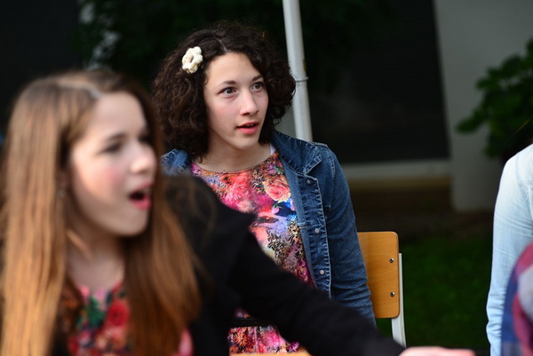 Kazališna udruga “Igrajmo se” predstavila je dramsku igru “Coffee to go” u atriju Gradske knjižnice Zadar