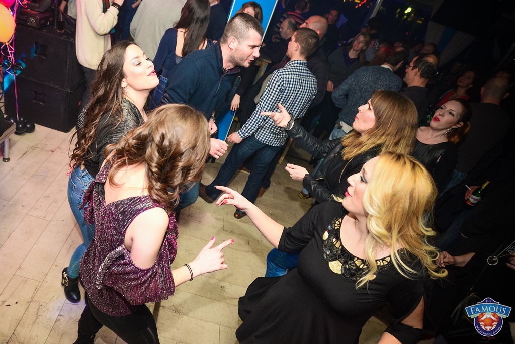 U Famous beach and grill baru Rockatansky bend proslavio je 20 godina djelovanja U Famous beach and grill baru Rockatansky bend proslavio je 20 godina djelovanja