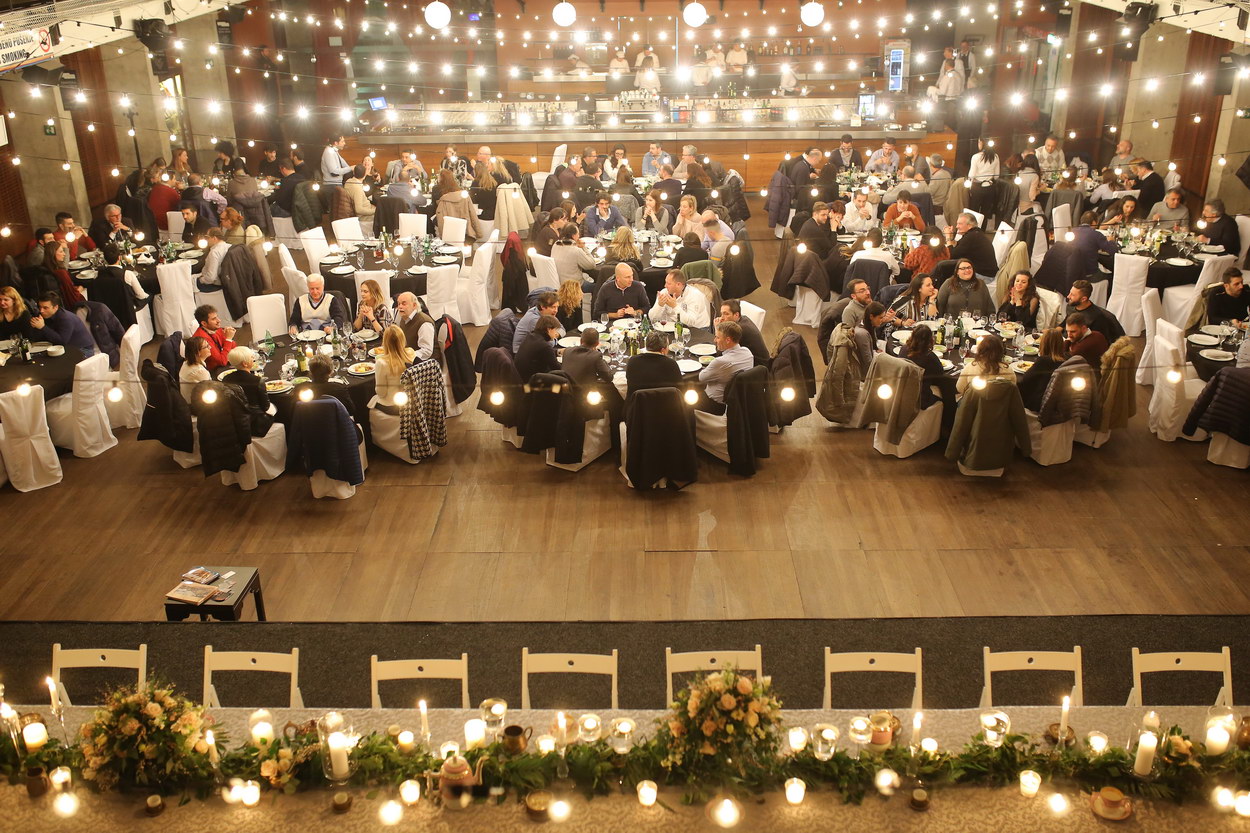 Talijanski agenti i novinari na gala večeri u Arsenalu