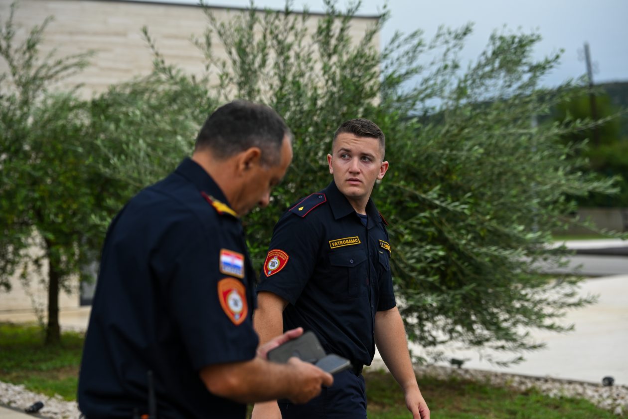 U Debeljaku održana pokazna vježba spašavanja u prometu U Debeljaku održana pokazna vježba spašavanja u prometu