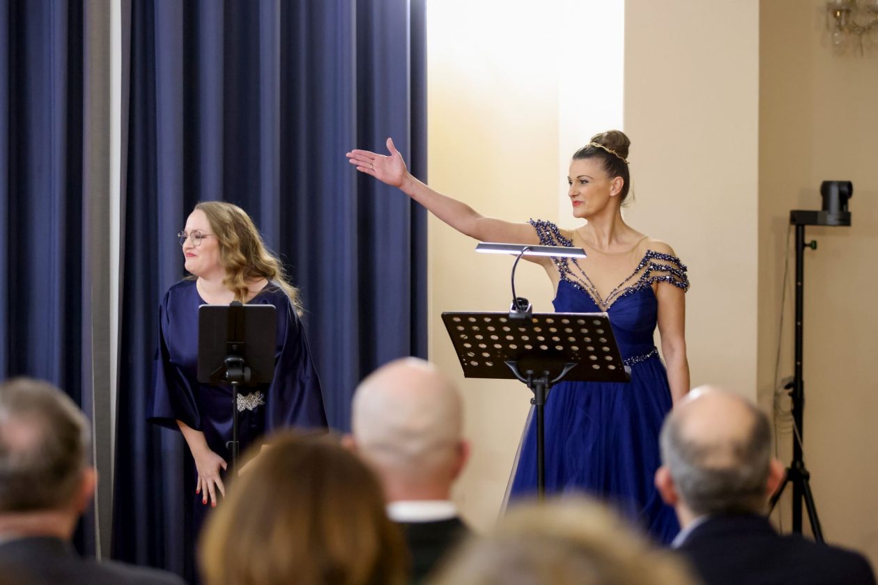 „Sveučilište gradu Zadru na dar“ na kojemu su Nela Šarić, Nera Gojanović i Gordana Pavić izvele Mozartove arije
