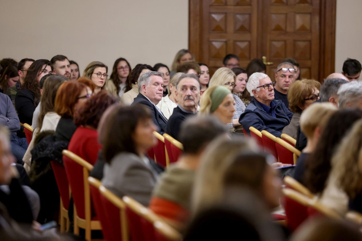 „Sveučilište gradu Zadru na dar“ na kojemu su Nela Šarić, Nera Gojanović i Gordana Pavić izvele Mozartove arije