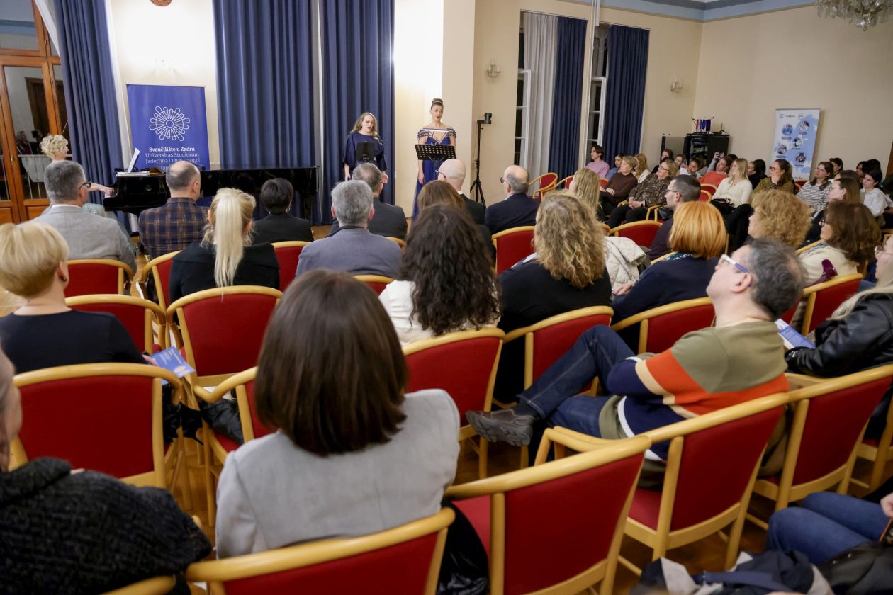 „Sveučilište gradu Zadru na dar“ na kojemu su Nela Šarić, Nera Gojanović i Gordana Pavić izvele Mozartove arije