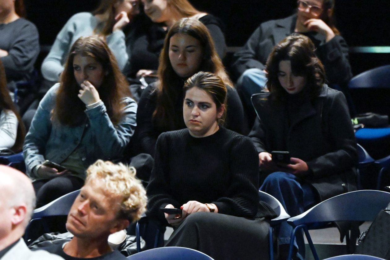 machado (16) machado (16)