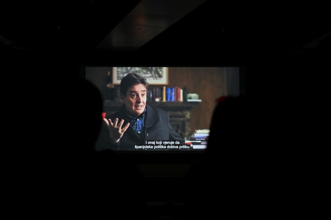 machado (18) machado (18)