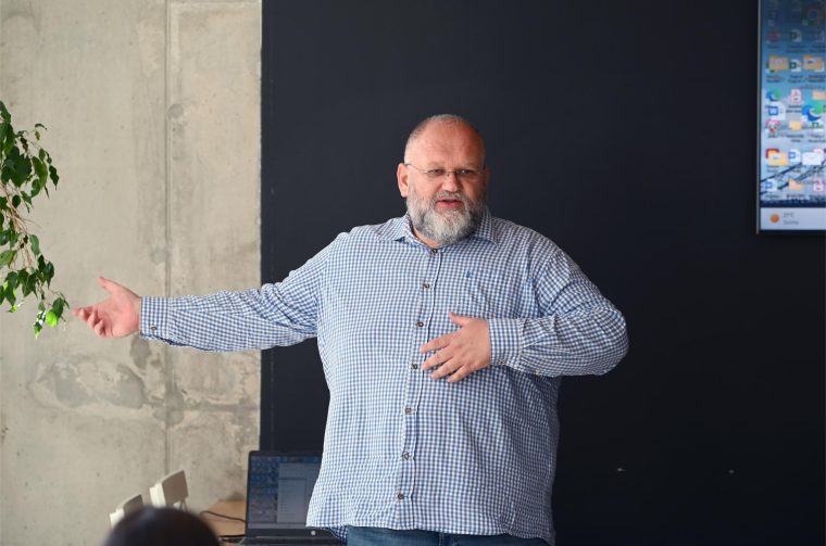 microfighter 09-2025 (8) microfighter 09-2025 (8)