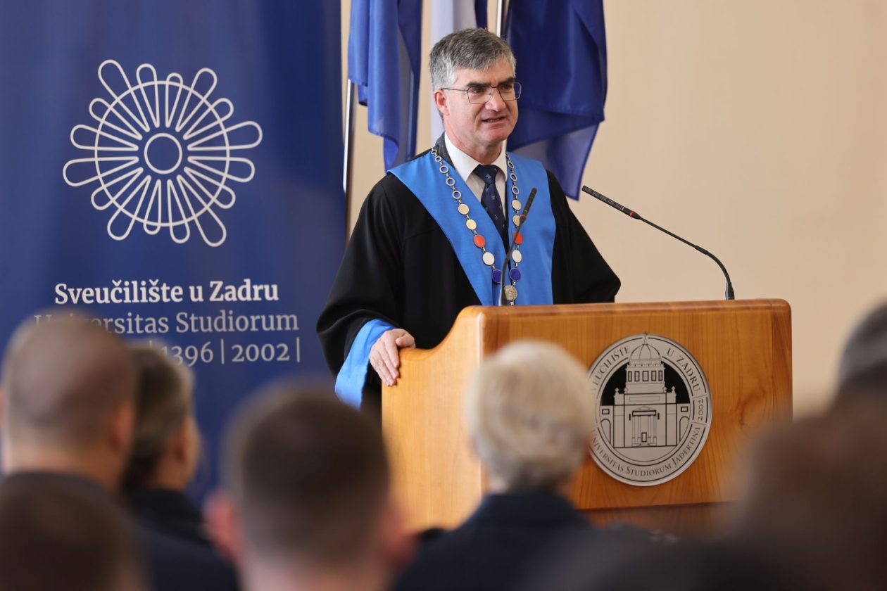 Svečana promocija časnika HVU „Dr. Franjo Tuđman“ i Hrvatskog ratnog zrakoplovstva Svečana promocija časnika HVU „Dr. Franjo Tuđman“ i Hrvatskog ratnog zrakoplovstva