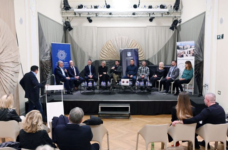 Okrugli stol “Zadar – grad po mjeri čovjeka” otvorio dijalog o mentalnom zdravlju Okrugli stol “Zadar – grad po mjeri čovjeka” otvorio dijalog o mentalnom zdravlju