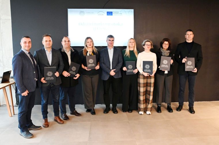 Održivi turizam otoka (OTOK) Održivi turizam otoka (OTOK)