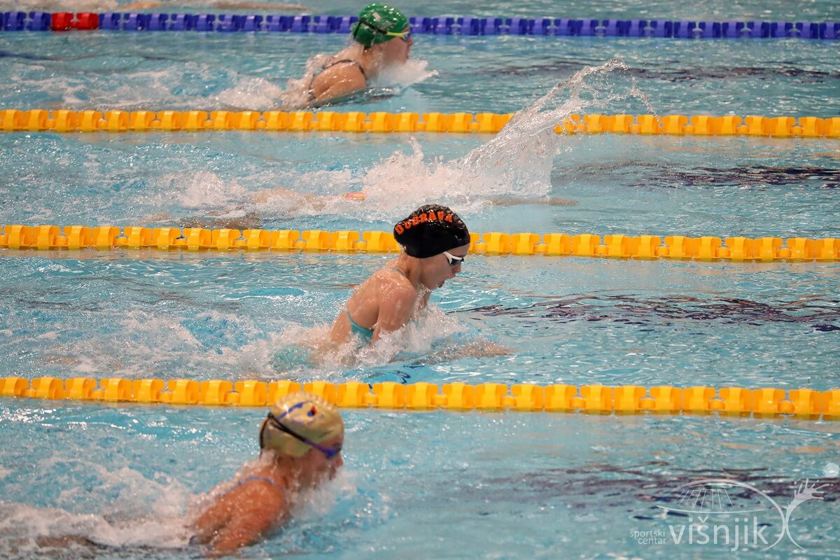 Na bazenu održan Plivački miting Sveti Krševan Na bazenu održan Plivački miting Sveti Krševan