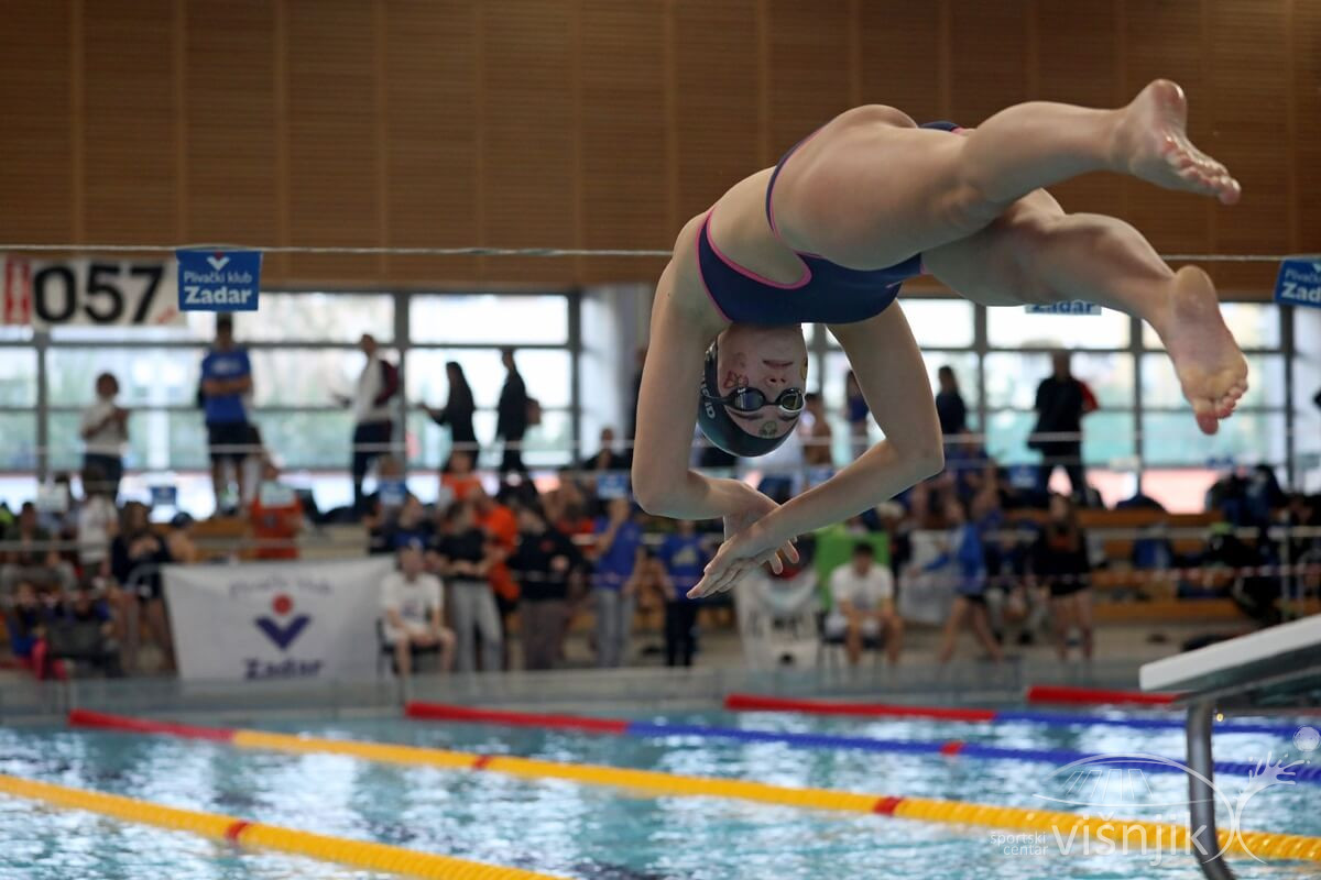 Na bazenu održan Plivački miting Sveti Krševan Na bazenu održan Plivački miting Sveti Krševan