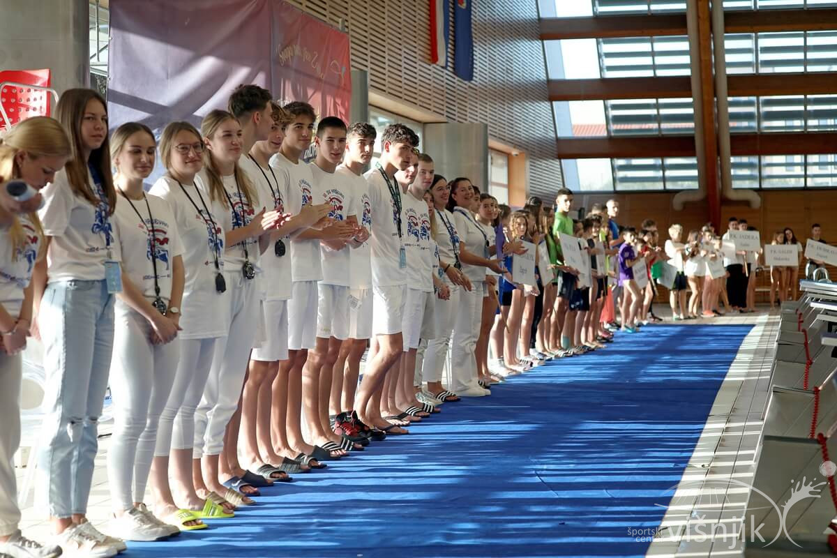 Na bazenu održan Plivački miting Sveti Krševan Na bazenu održan Plivački miting Sveti Krševan