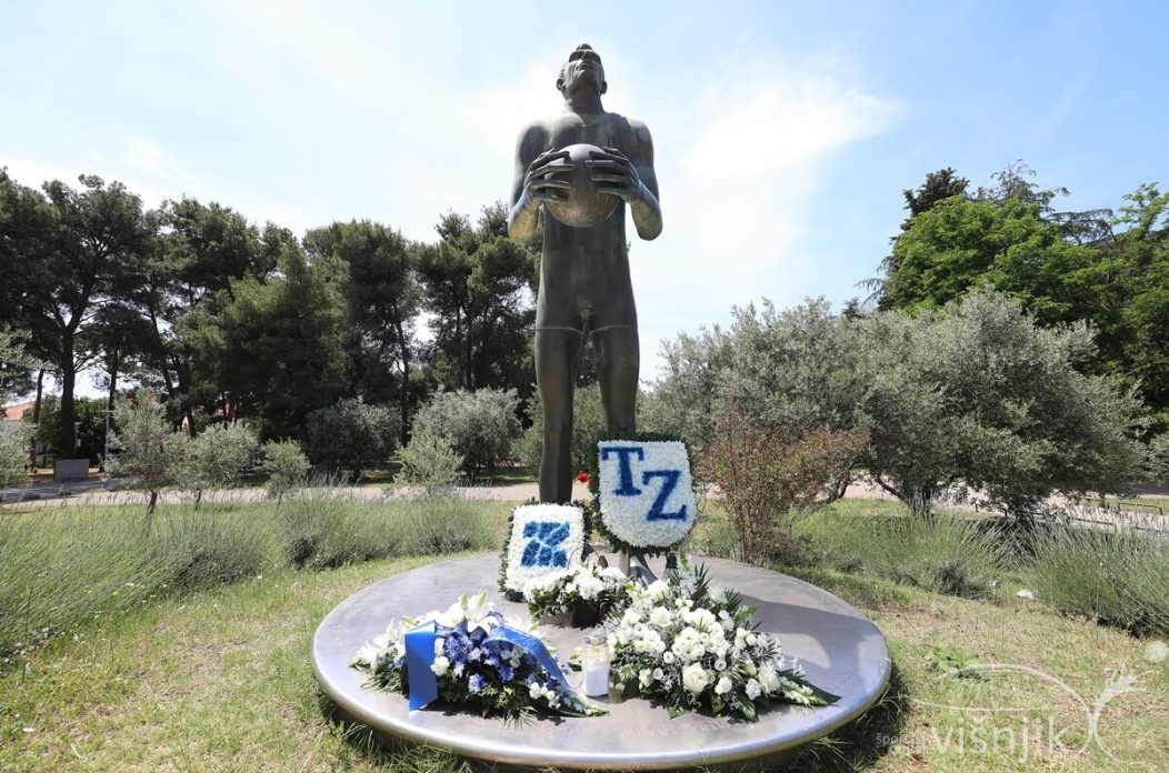 polaganje-vijenaca-na-spomenik-kresimiru-cosicu-25-05-2026-7
