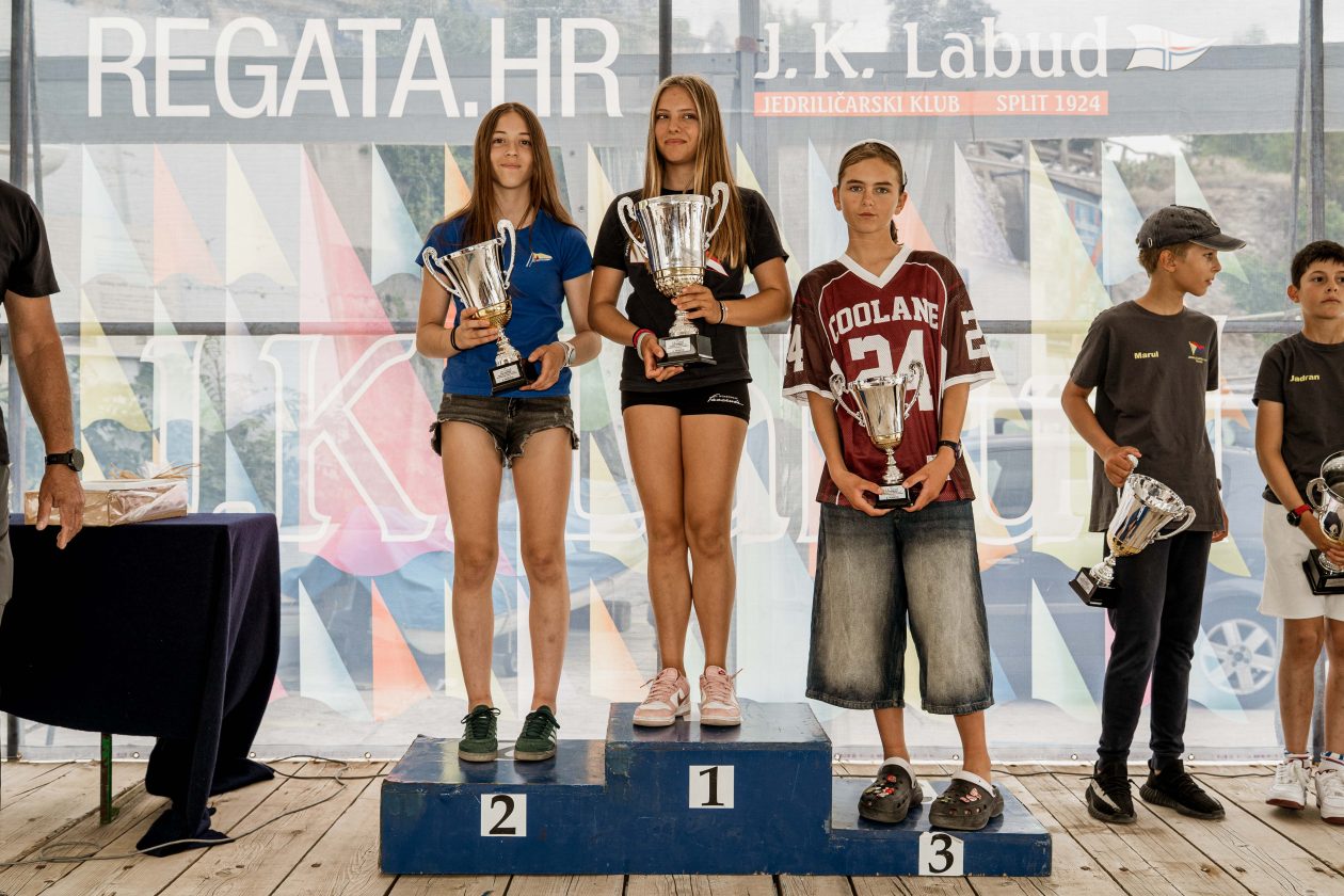 prve tri djevojčice prve tri djevojčice