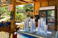 Dugi otok s manje jednokratne plastike