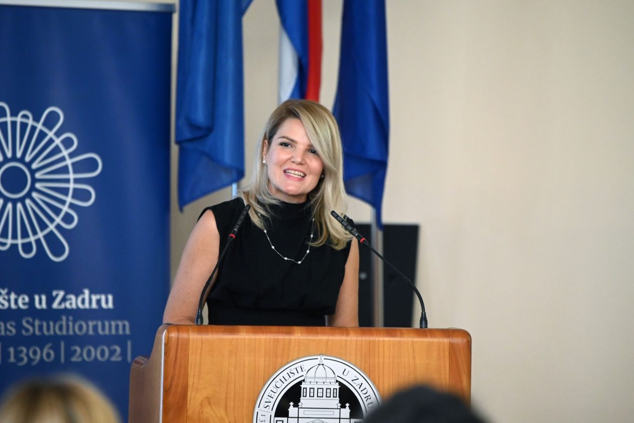 Započeo međunarodni znanstveni skup Književnost, umjetnost, kultura između dviju obala Jadrana Započeo međunarodni znanstveni skup Književnost, umjetnost, kultura između dviju obala Jadrana