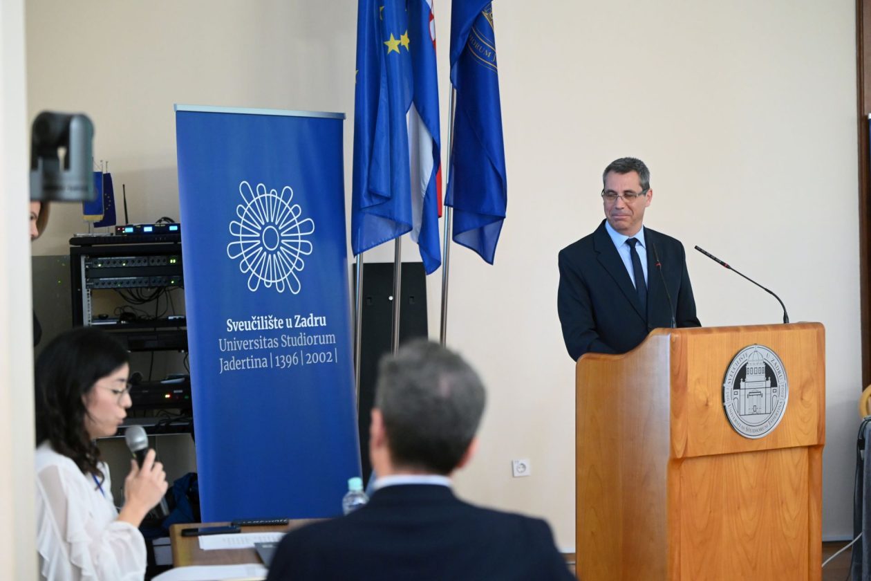 Započeo međunarodni znanstveni skup Književnost, umjetnost, kultura između dviju obala Jadrana Započeo međunarodni znanstveni skup Književnost, umjetnost, kultura između dviju obala Jadrana