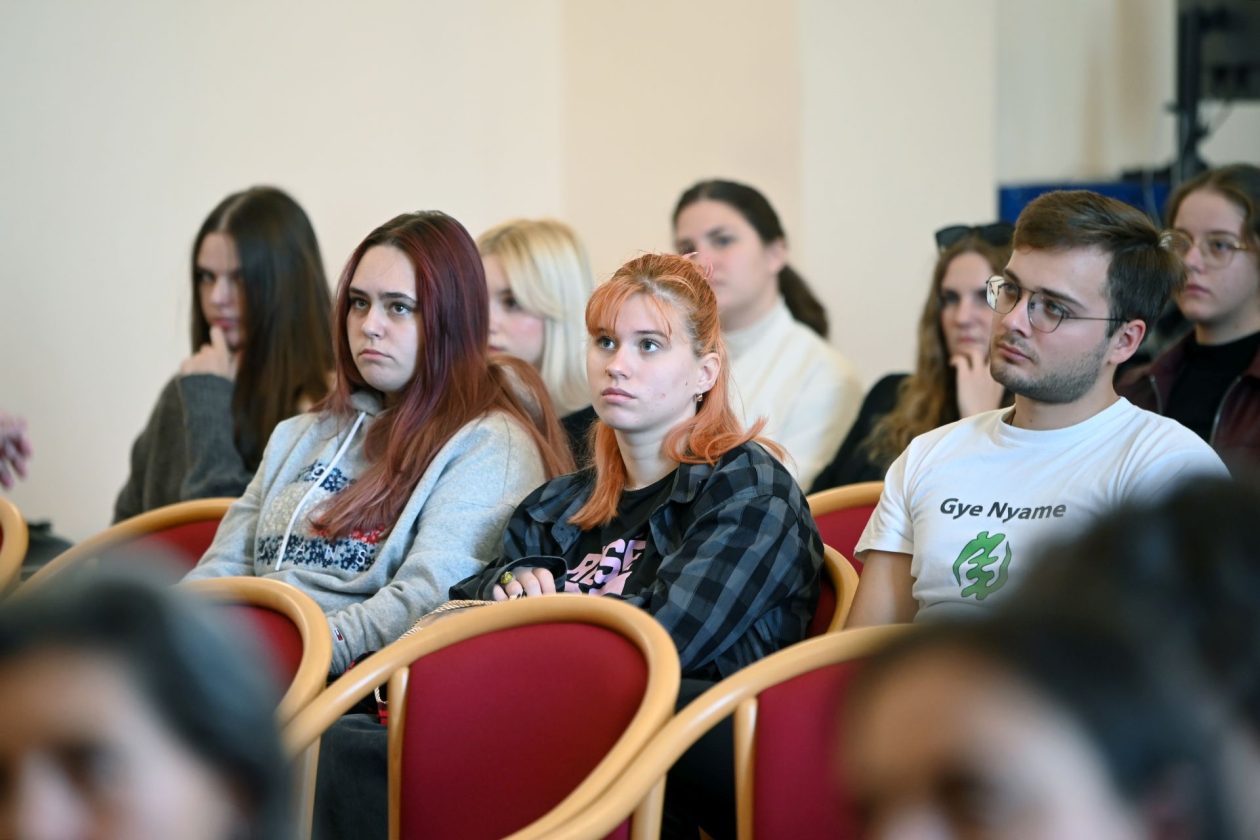 Započeo međunarodni znanstveni skup Književnost, umjetnost, kultura između dviju obala Jadrana Započeo međunarodni znanstveni skup Književnost, umjetnost, kultura između dviju obala Jadrana