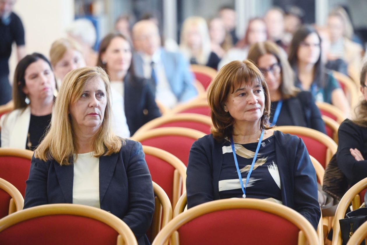 Započeo međunarodni znanstveni skup Književnost, umjetnost, kultura između dviju obala Jadrana Započeo međunarodni znanstveni skup Književnost, umjetnost, kultura između dviju obala Jadrana