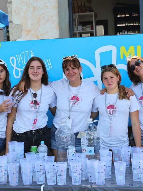 Dugi otok s manje jednokratne plastike