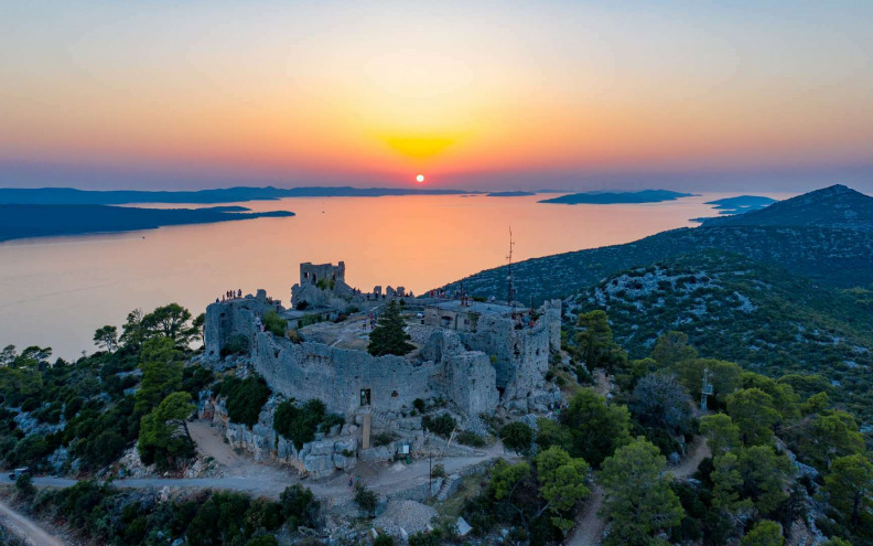 tvrđava sv. mihovila tvrđava sv. mihovila