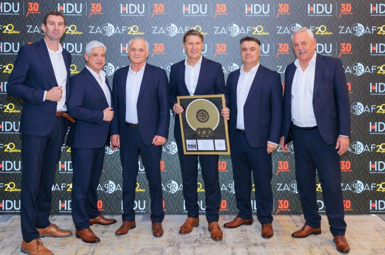 Tomislavu Braliću i klapi Intrade uručena nagrada Nova Ploča