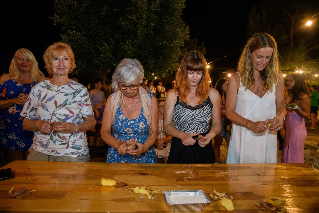 Materin pijat @ Vrsi Materin pijat @ Vrsi