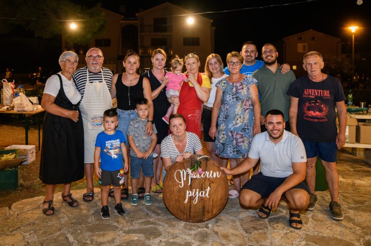 Materin pijat @ Vrsi